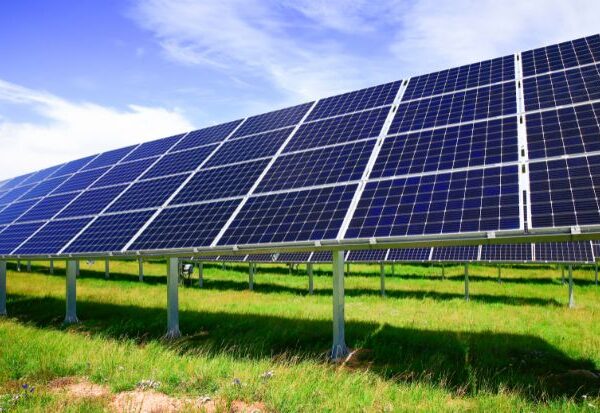 PORTADA PANELES SOLARES SOBRE ESTRUCTURAS PORTADA PANELES SOLARES SOBRE ESTRUCTURAS